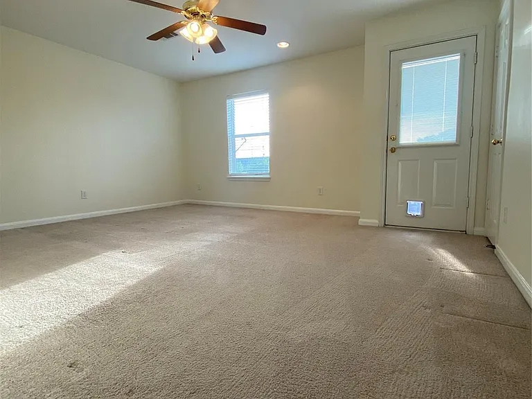 11905 Algonquin Dr #4 — Photo 15