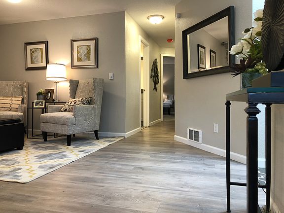 Premium textured laminate