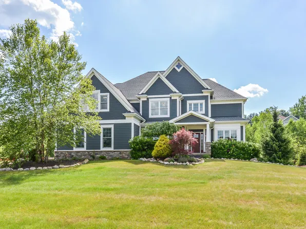 3978 Glacier Lake Ct, Dexter, MI 48130