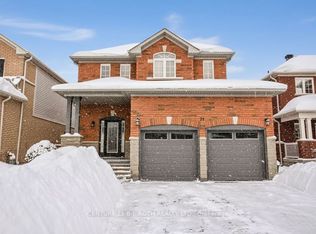 24 Connaught Ln, Barrie, ON L4M 0A6