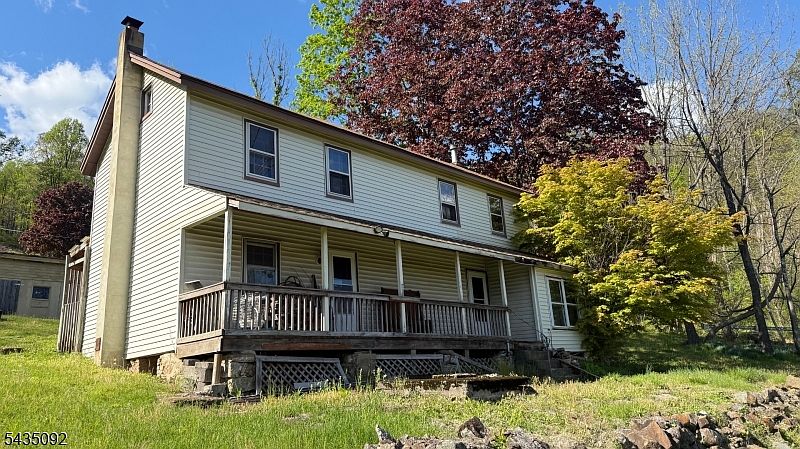 1st image of 25 Coleman Hill Rd
