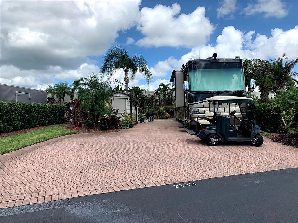 2nd image of 2133 Saint George Dr