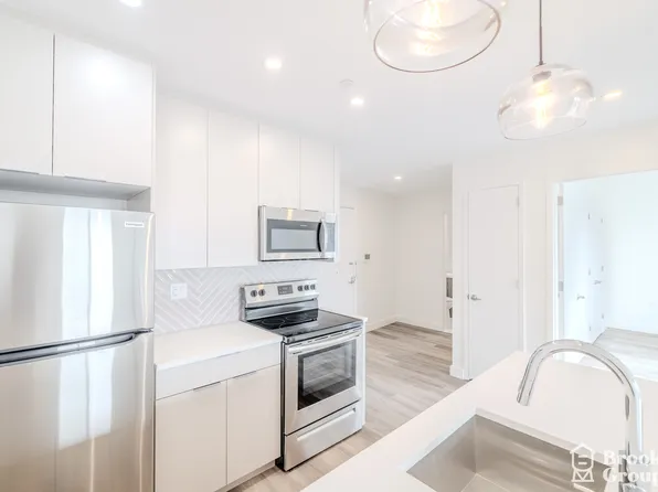 101-19 Rockaway Beach Avenue image 7 of 35