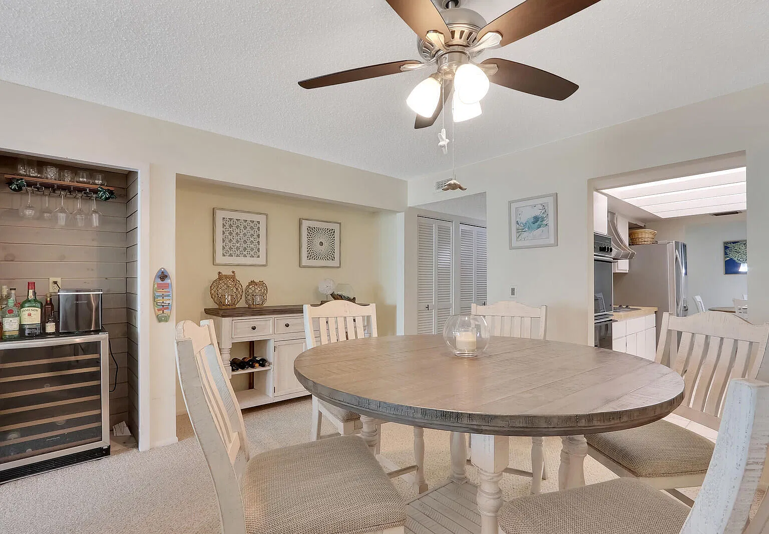 2 bed, 2.0 bath, 1527 sqft, $5,000 — Photo 3