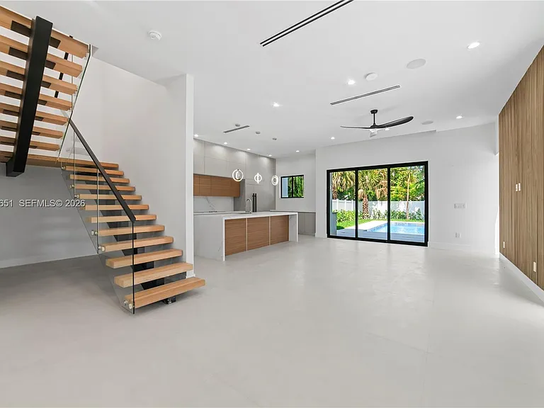 1320 NE 16th Ave #A — Photo 6