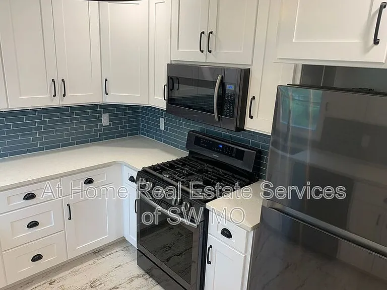2322 E Langston St — Photo 7