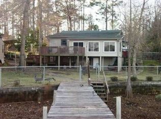 1034 Point Cloxson Cir, Jacksons Gap, AL 36861