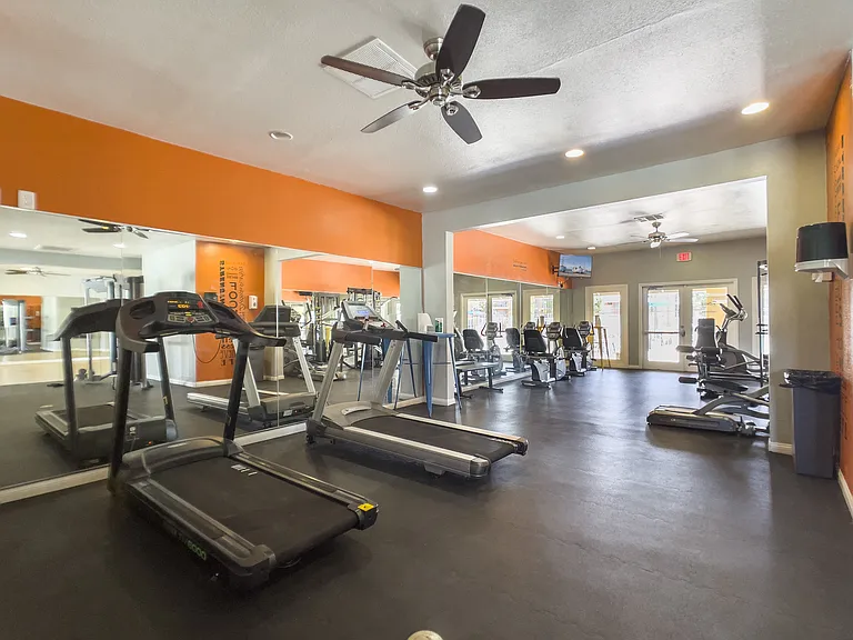 Valencia Park — Photo 26