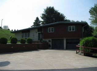 108 Echo Ln, Chilhowie, VA 24319