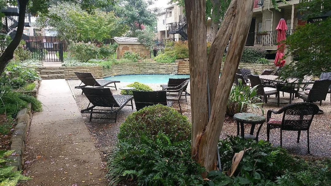 2 bed, 1106 sqft, $1,750 — Photo 1
