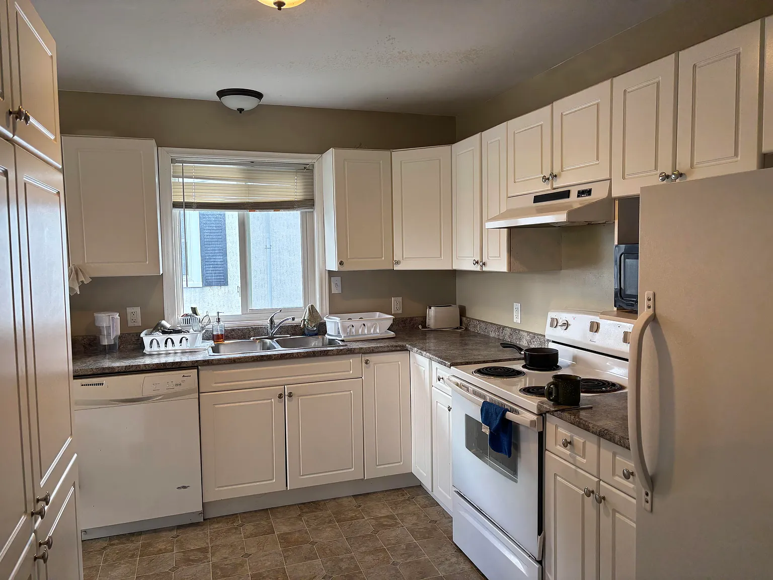 75 Pine Street South, Rooms for Rent - Upper Unit, Thorold — Photo 4