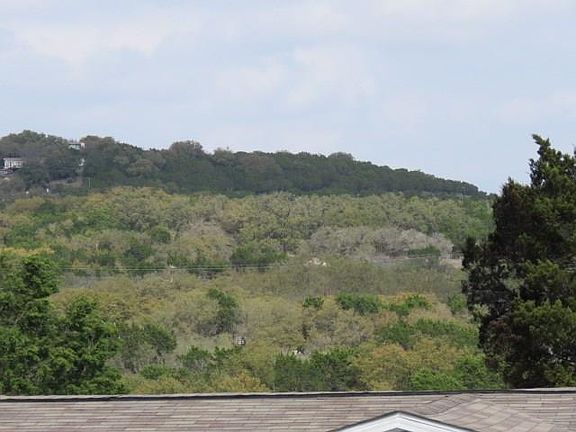 4th image of 21102 Creekside Dr
