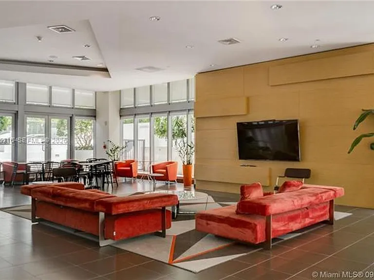 1111 SW 1st Ave #Penthouse 3822 — Photo 32