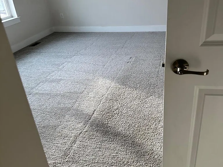 702 Peony Ln — Photo 3