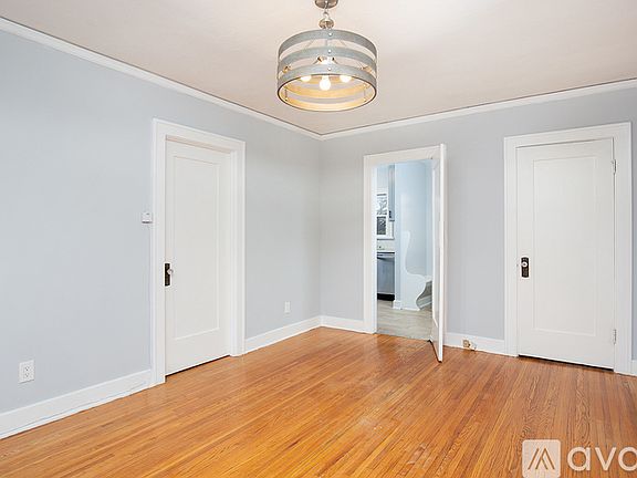 5th image of 2552 El Molino Ave