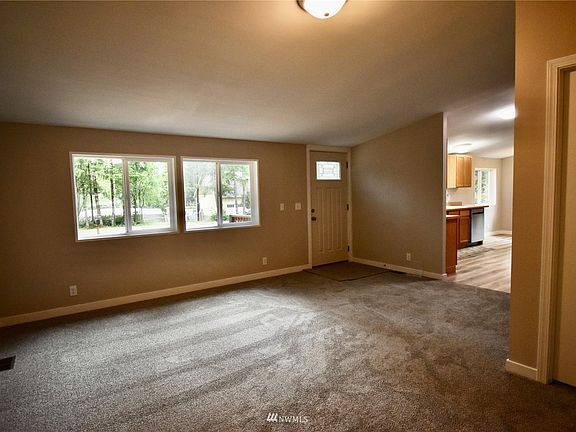 4th image of 2360 Timberlake Dr W