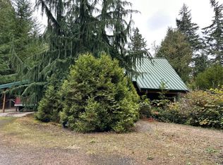 7735 Cultus Bay Rd, Clinton, WA 98236