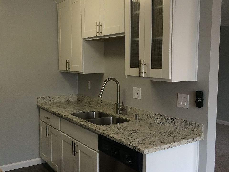 2nd image of 743 El Camino Real APT 23
