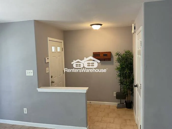 9619 Littleleaf Dr — Photo 3