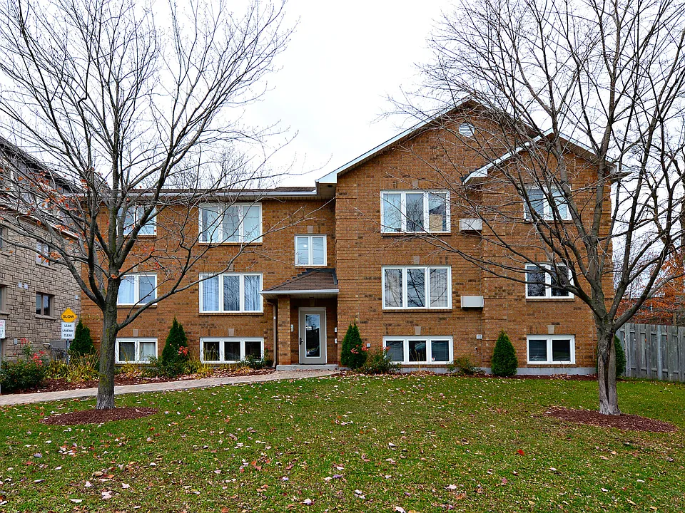 1660 Russell Rd #1