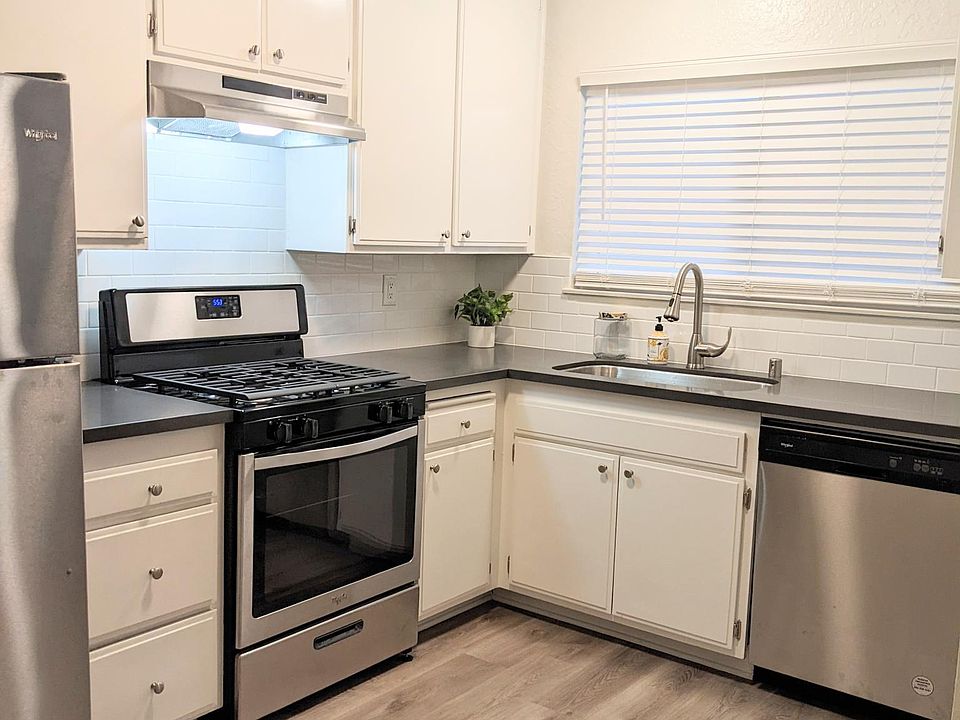 1st image of 2807 Harbor Blvd
