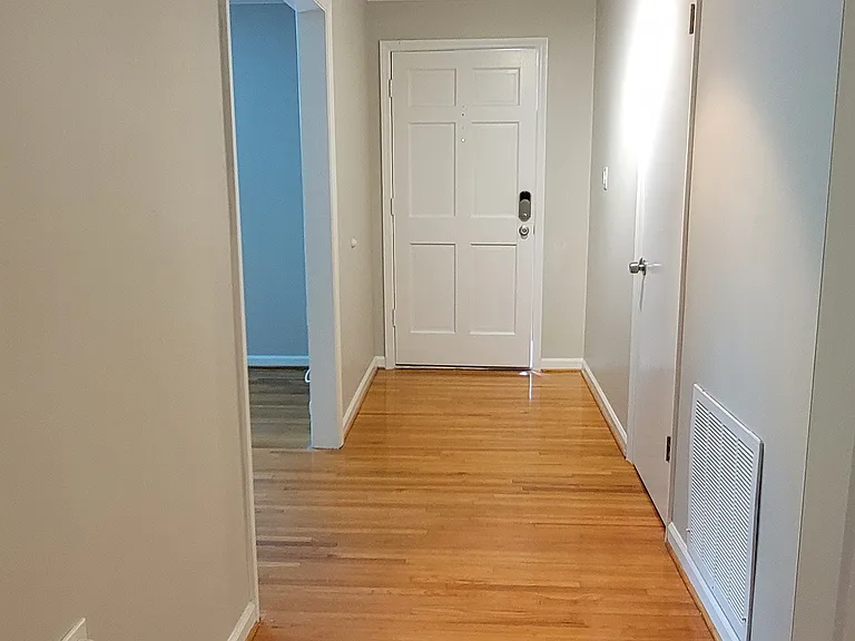 1318 Beechdale Dr — Photo 12
