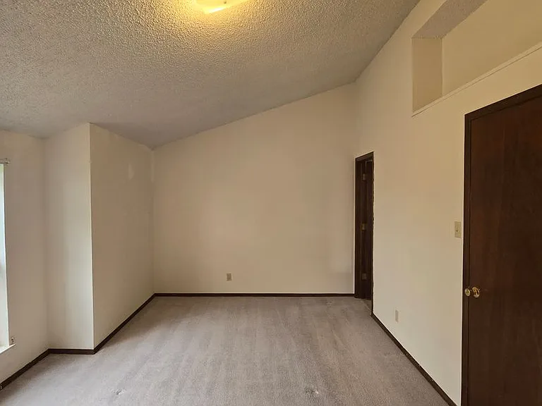 4536 General Maloney Cir — Photo 20
