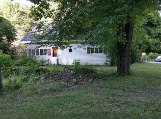 33 Stanley Rd, Methuen, MA 01844