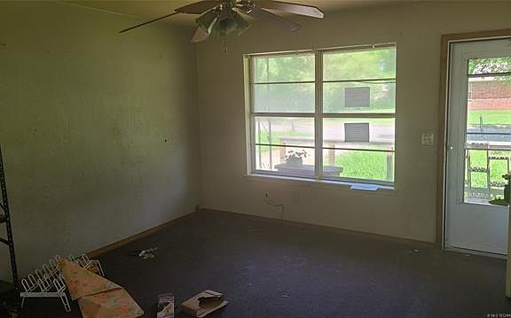 2nd image of 1504 N Indian Ln