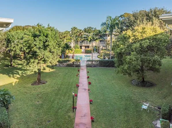 1100 Ponce De Leon Cir, Vero Beach, FL 32960