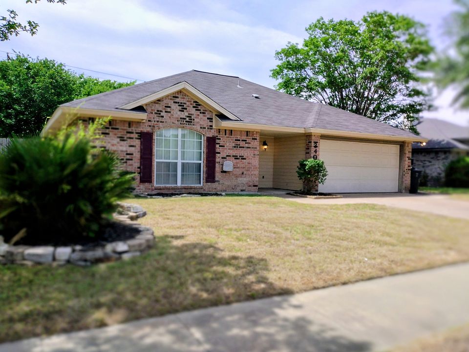 1st image of 3407 Christie Dr