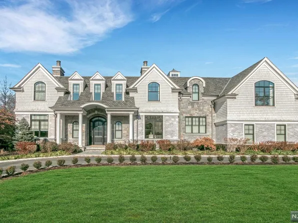 213 Buckingham Rd, Tenafly, NJ 07670