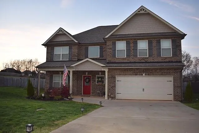 179 Melbourne Dr — Photo 2