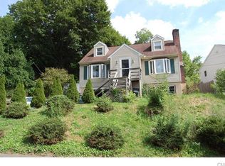 2 Hillside St, Danbury, CT 06810