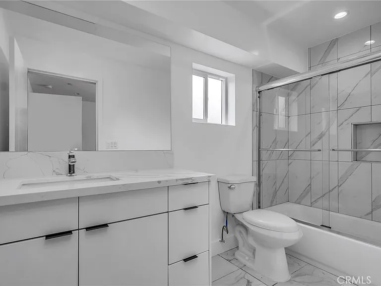 4453 Colfax Ave #2 — Photo 35