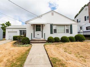 103 Fairfield Rd, Cranston, RI 02910