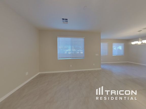 2nd image of 1326 N Parkcrest