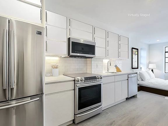2nd image of 2 Pierrepont St #1004