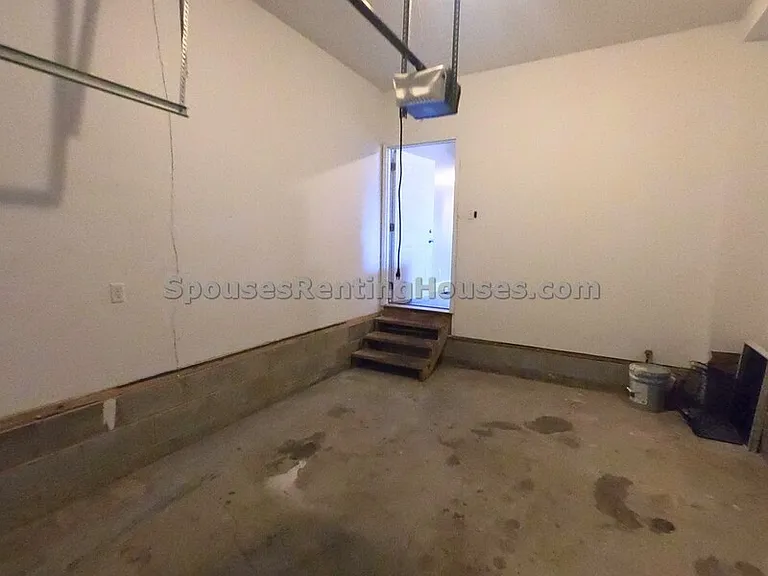 1402-1404 Charles St — Photo 17