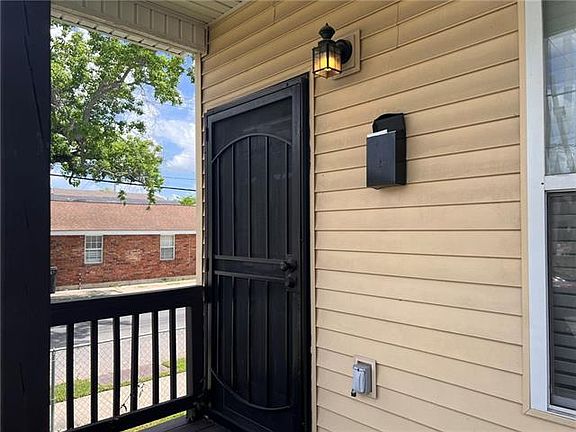 4th image of 3243 Fern St