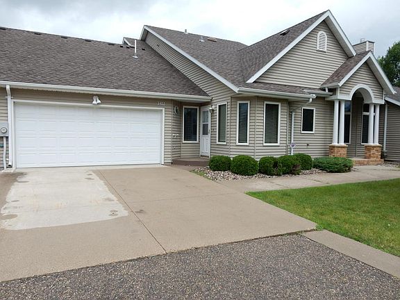 3rd image of 3402 Meadow Dr