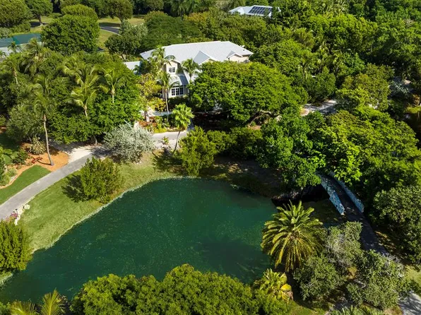 72 W Lake Rd, Key Largo, FL 33037