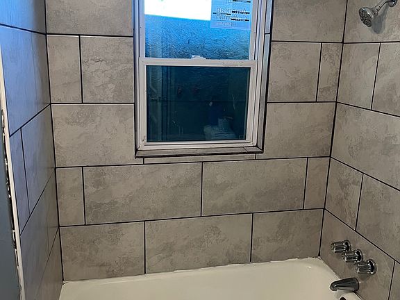 3rd image of 968 Eldridge Ave