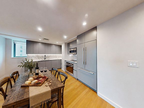 4th image of 515 E 86th St #1102