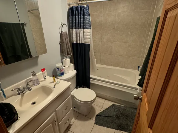 1167 E 61st St #2, Chicago, IL 60637