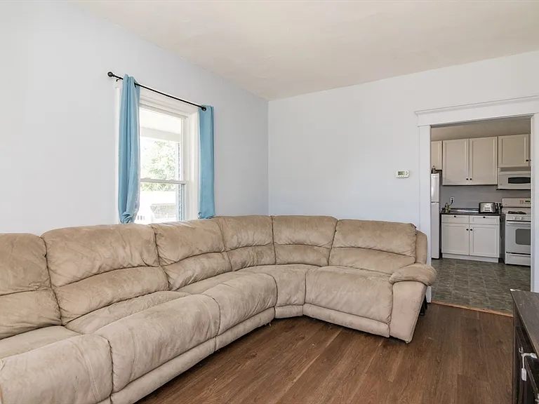 208 Prospect St #1 — Photo 2