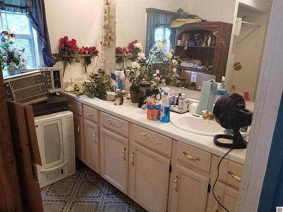 4th image of 306 Skip Jack Ln