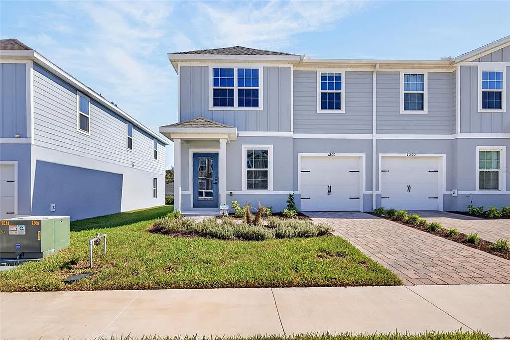 3 bed, 2.5 bath, 1624 sqft, $1,875 — Photo 2