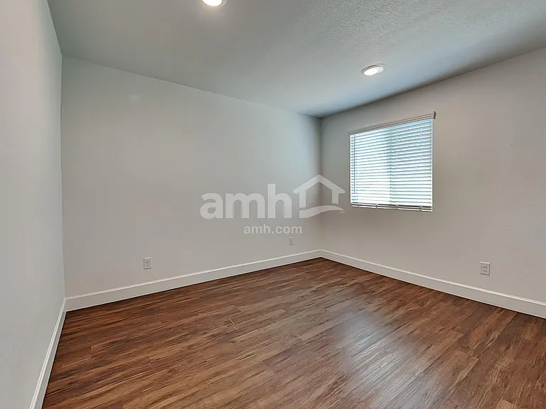 4239 W Saint Charles Ave — Photo 20