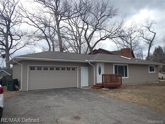 3rd image of 675 Central Dr
